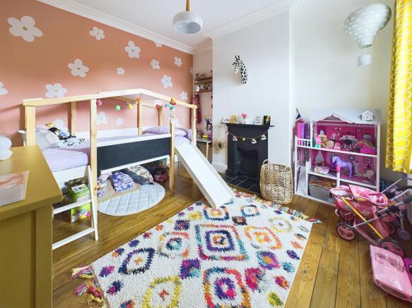 4 bed Terraced for sale Image 12