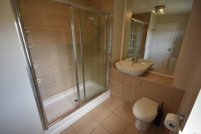 EN SUITE