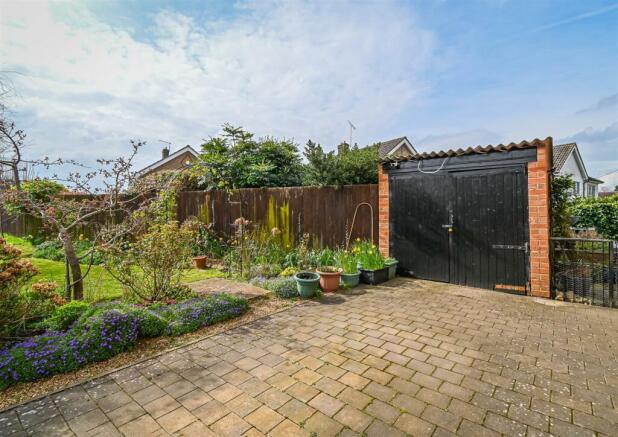 9 Wrekin Road-14.jpg