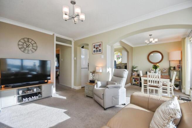 The Vale, Basildon, Essex, SS16 photo 4