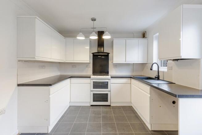 A08 - 19 Jasmine Grove Paignton - 260119