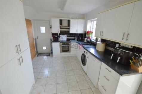 Hazel Road, Eckington, Sheffield, S21