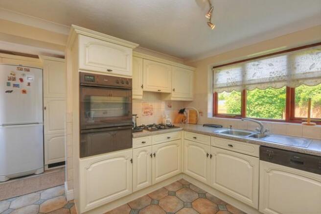 kitchen3.jpg