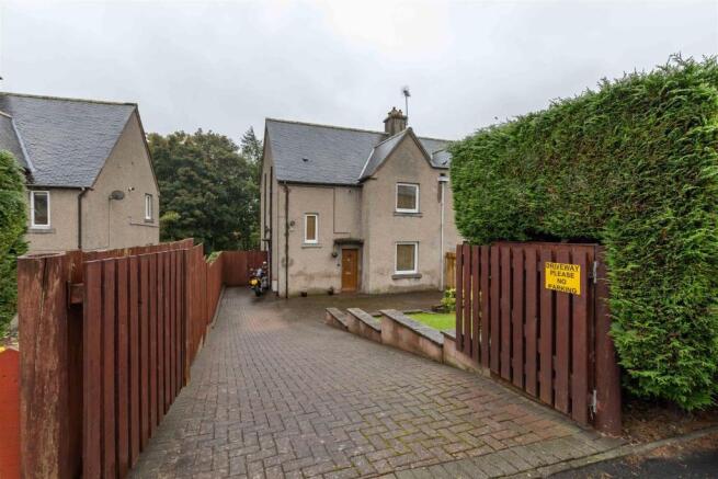 13 Balmoral Avenue Galashiels Low Res 01.jpg