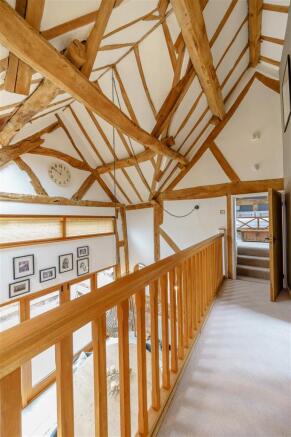 8347892-interior17.jpg