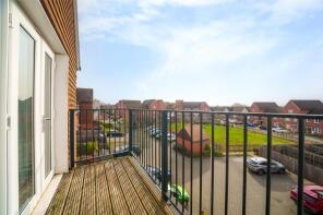 36, Outfield Crescent, Wokingham RG40 2EU