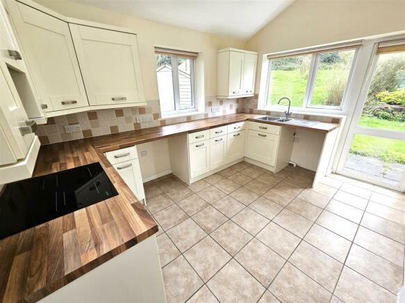 Further Kitchen.jpg