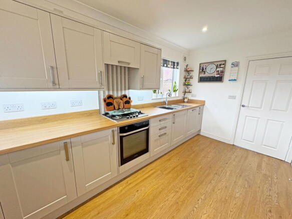 Keaton Close, Skegness, Lincolnshire, PE25 2LL photo 4