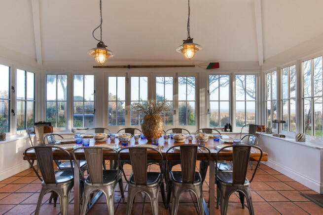 Meadow House - No...