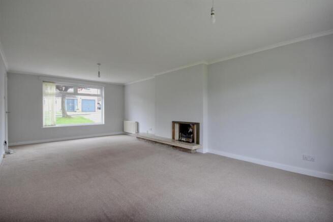 4 bed Detached for sale Image 4
