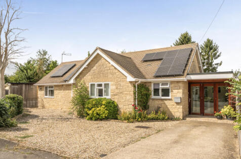 Manor Crescent, Standlake, Witney