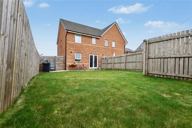 3 bed Semi-Detached for sale Image 11