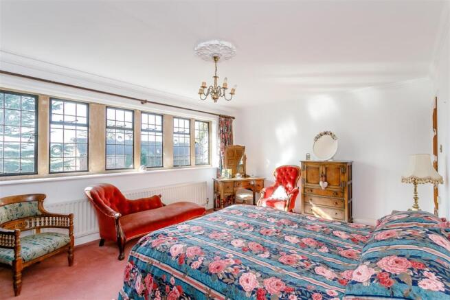 8375386-interior03.jpg
