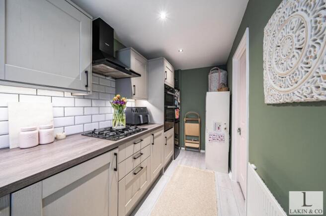 Westwood Close, Ruislip, HA4 photo 4