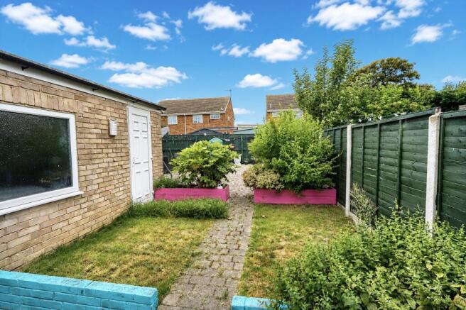 2 bed Semi-Detached for sale Image 6