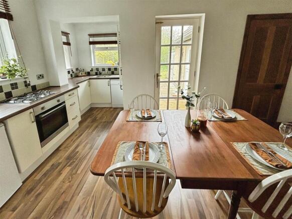 Kitchen....jpg