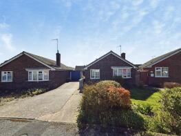 35, Pavilion Gardens, New Houghton NG19 8TT