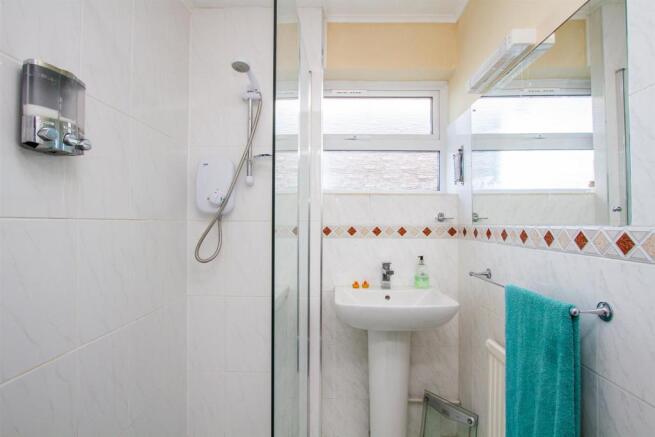 Shower Room.jpg