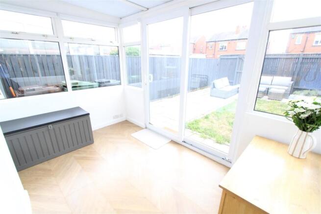 3 bed Town House for sale Image 7