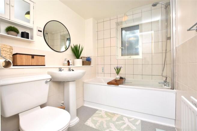 2 bed Apartment for sale Image 7