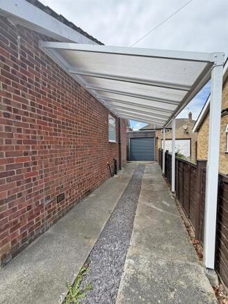 2 bed Bungalow for sale Image 10