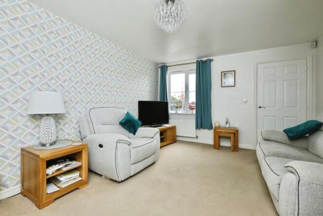 3 bed Semi-Detached for sale Image 8