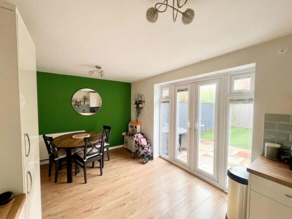 3 bed Semi-Detached for sale Image 5