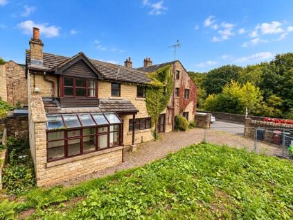 Dinting Vale, Glossop, Derbyshire, SK13