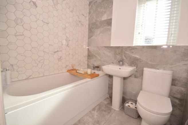 Richmond Road, Upton (25)Bathroom