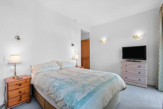 2 bed Apartment for sale Image 7