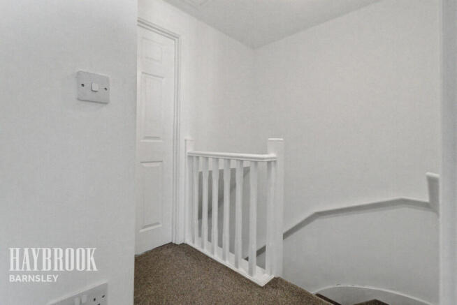 3 bed Semi-Detached for sale Image 12