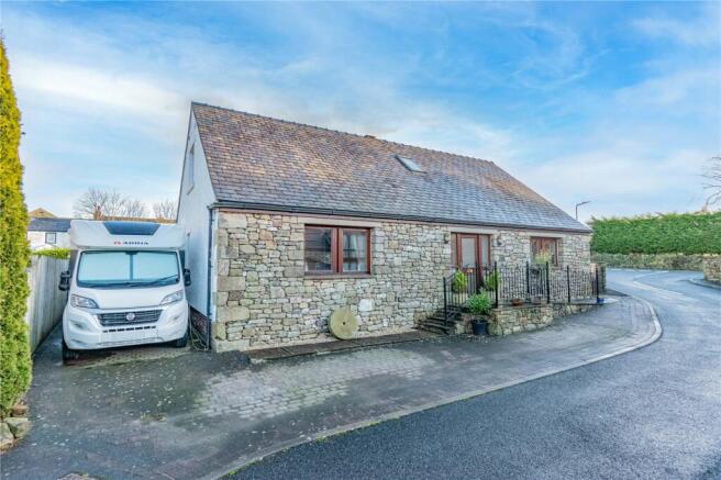 7 Highcroft Close