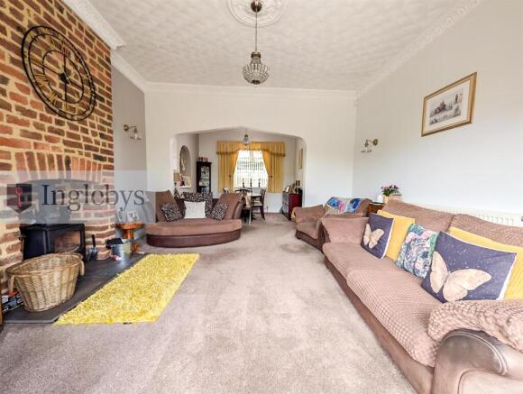 5 bed House for sale Image 7