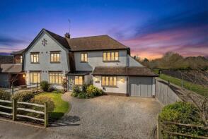 4, Ham Manor Farm Cottages, West Drive, Littlehampton BN16 4JF