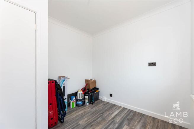 UTILITY ROOM/OFFICE