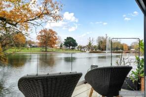 30, Lake Rise, Romford RM1 4DY