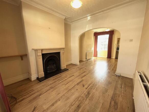 Lounge & Dining Room