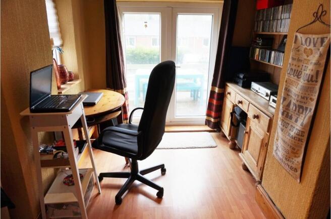 Lounge/Dining Room