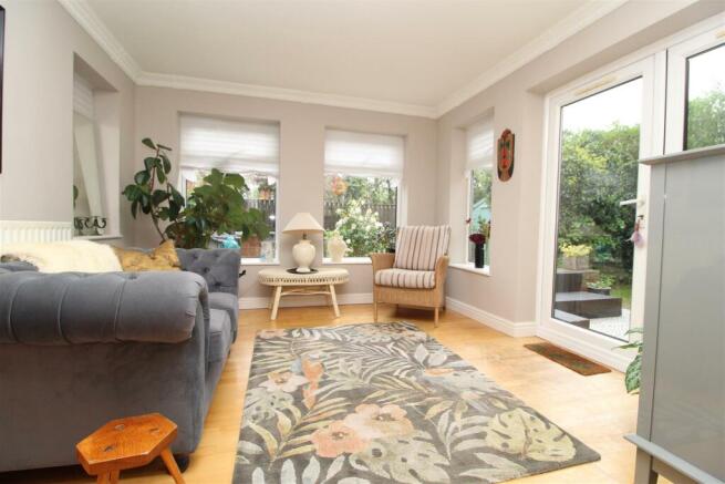GARDEN ROOM