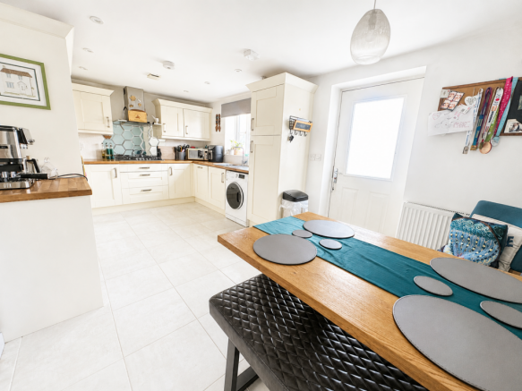 Kitchen/ Diner