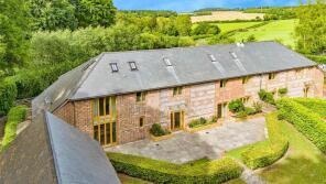2 3, Clump Barn, Farleigh Lane, Basingstoke RG25 2AF