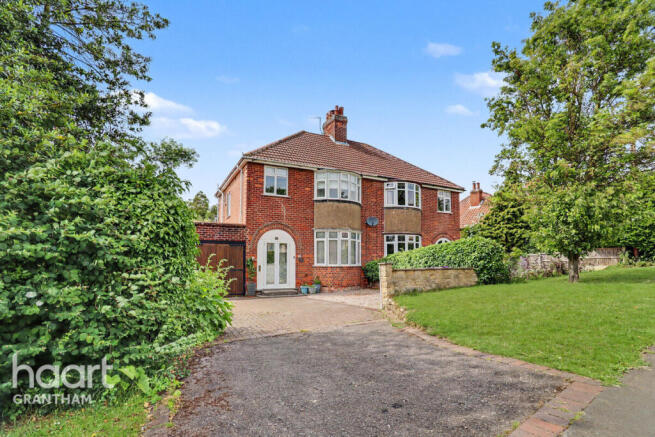 3-bed semi-detached on Signal Road, Grantham, £289,995