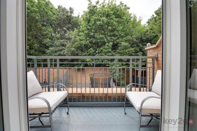 3 bed Terraced for sale Image 5