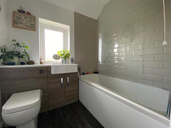 Bathroom.jpg