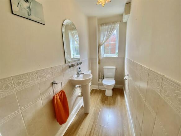 CLOAKROOM/WC