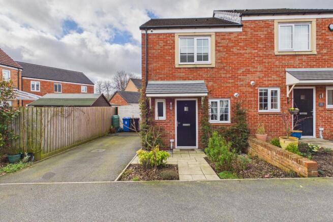 CAM04201G0-PR0156-STILL003