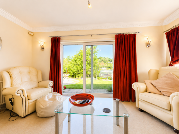 3 bed Detached Bungalow for sale Image 4