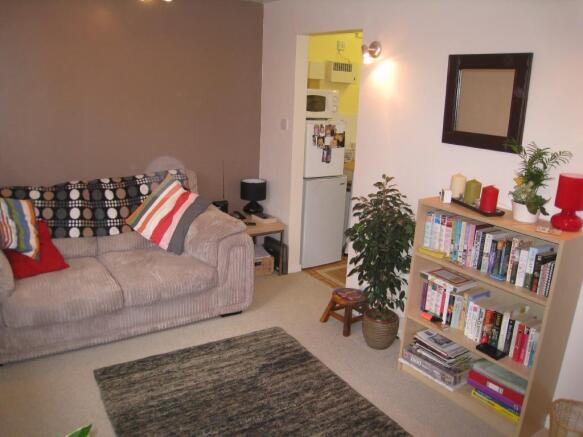 SITTING/BEDROOM