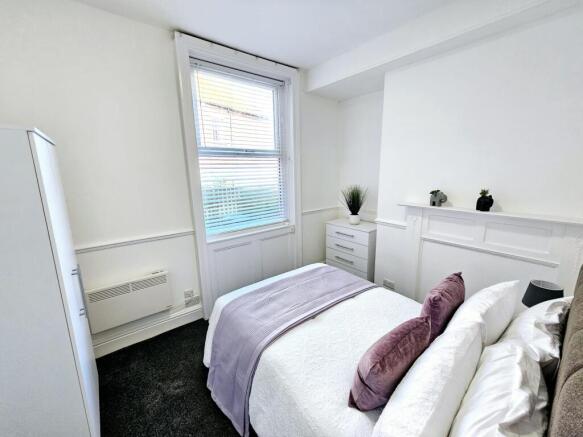 5 bed Block of Apartments for sale Image 6