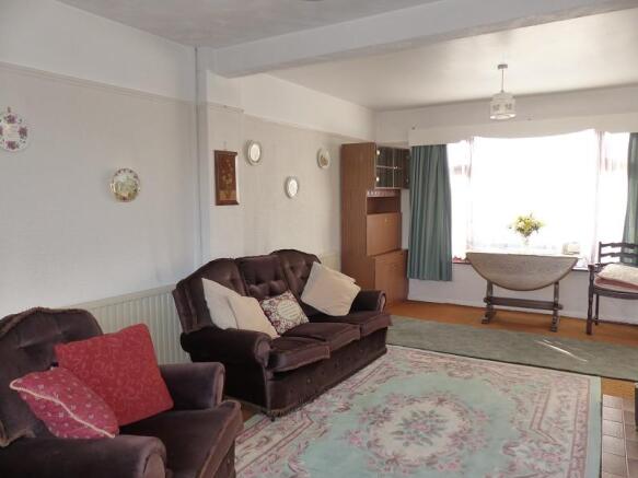 Lounge/Dining Room